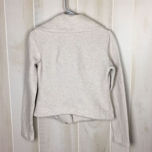 CAbi Womens "Ryder" Jacket Size XS Light Beige "Quited Look" - Picture 3 of 9